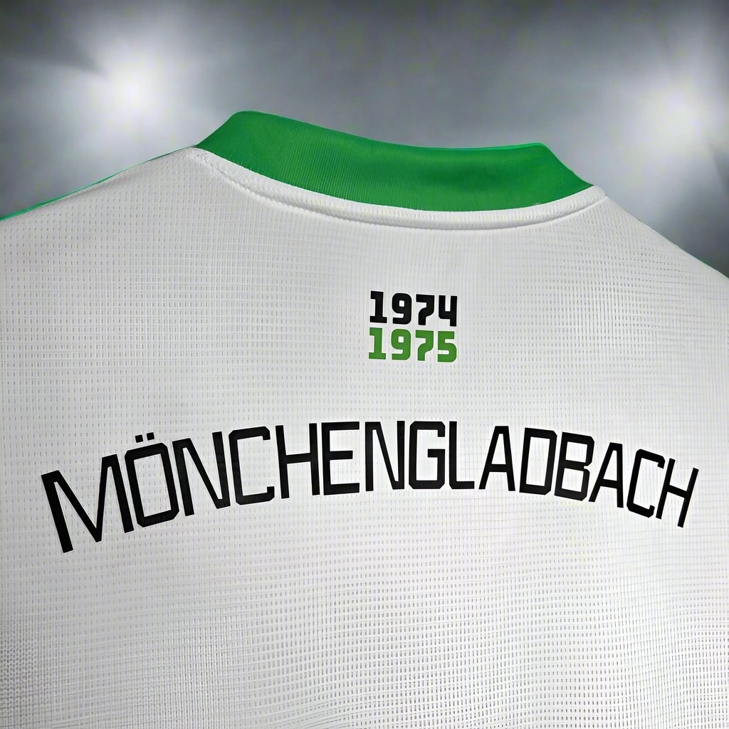 Borussia Monchengladbach 24-25 Home Shirt collar