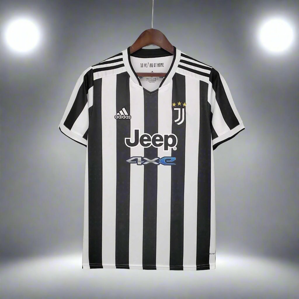 Juventus 21-22 Home Shirt front