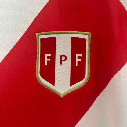 Peru 24-25 Home Shirt crest