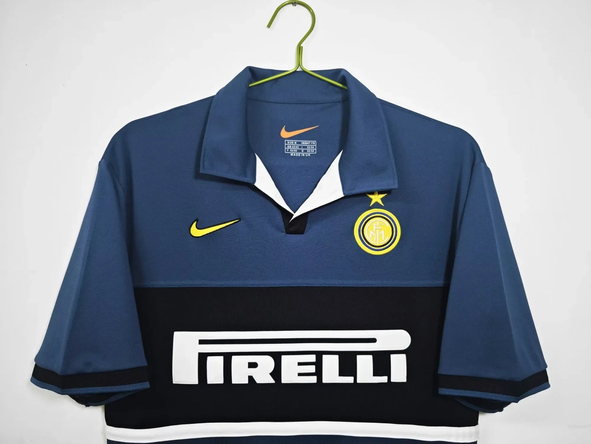 Inter Milan 98-99 Third Retro Shirt sponsor