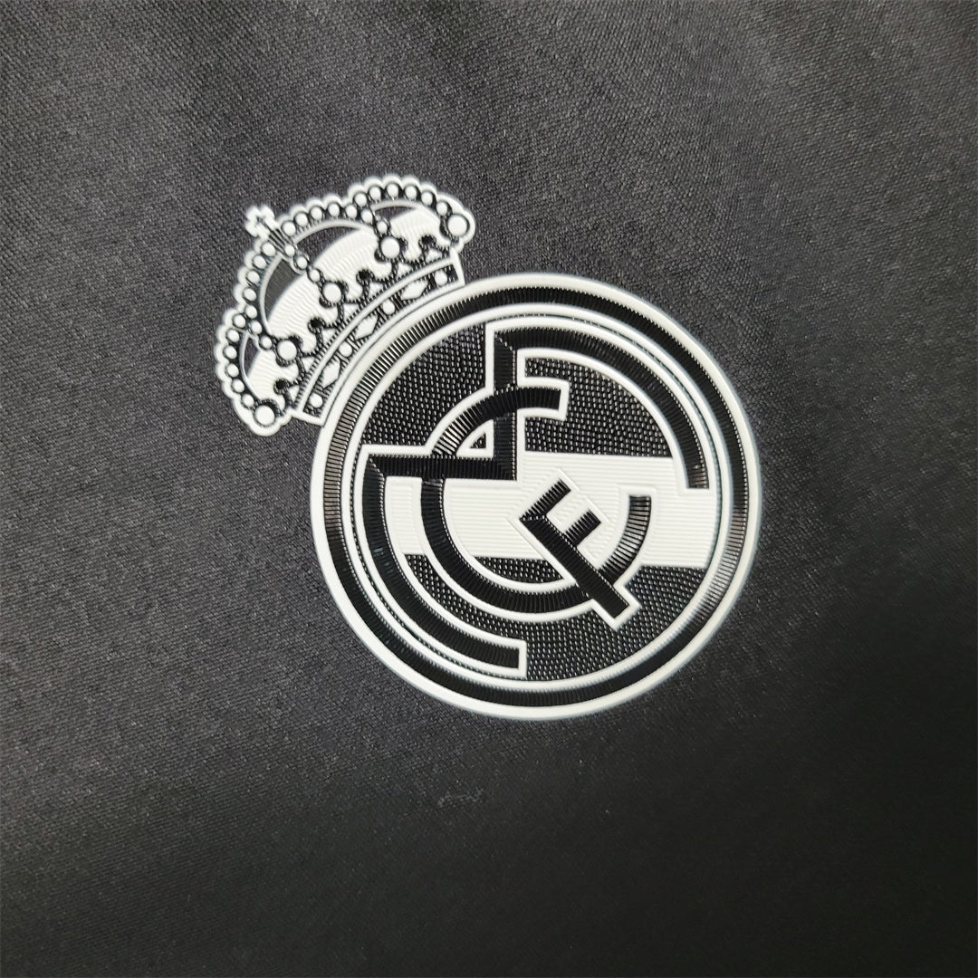 Real Madrid 16-17 3rd Retro Shirt badge