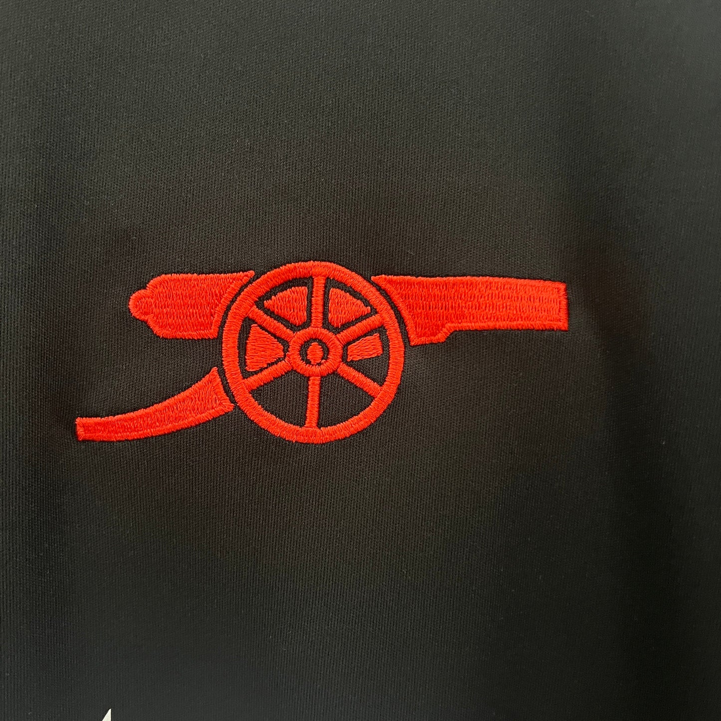 Arsenal 24-25 Away Shirt crest