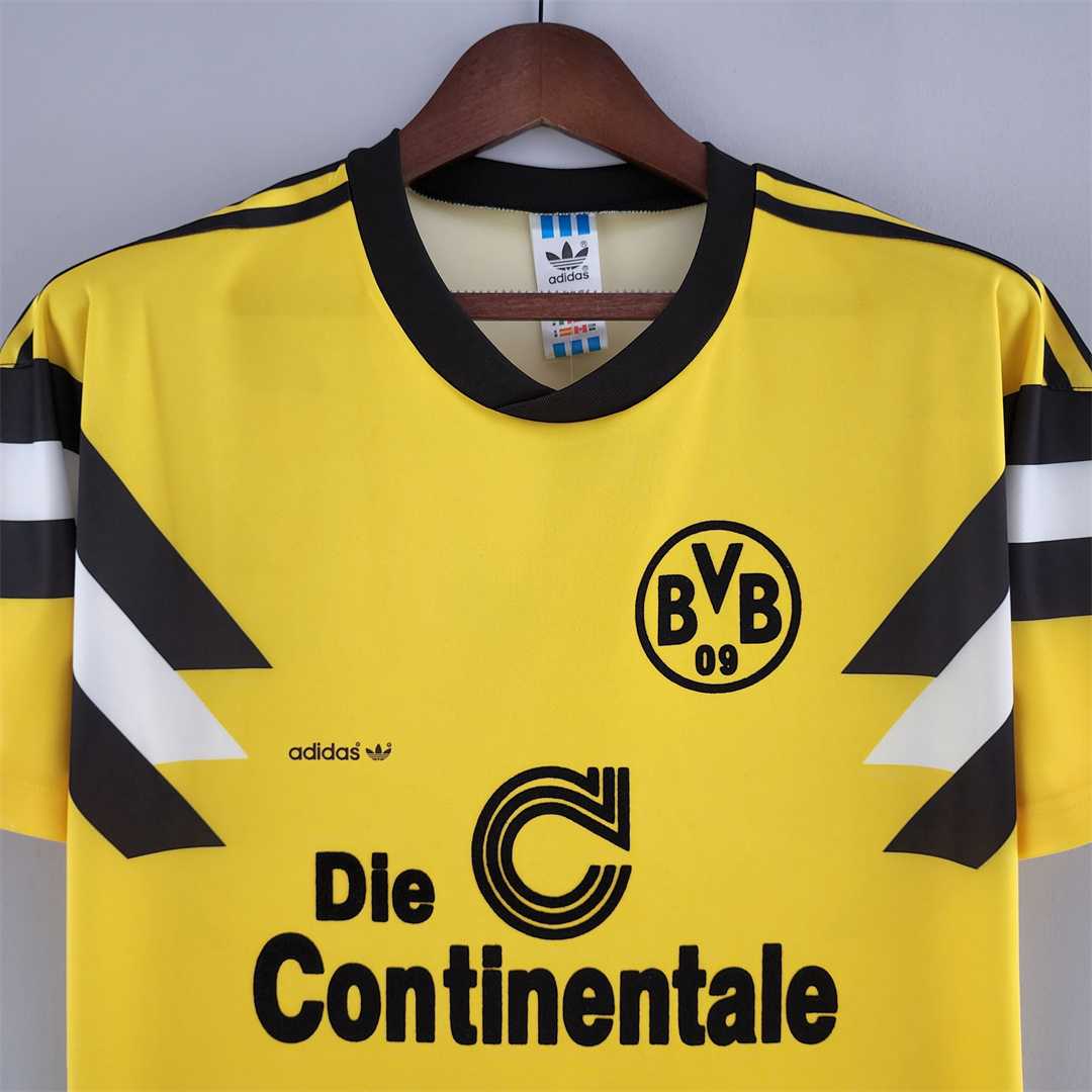 Borussia Dortmund DFB-Pokal Final Retro Shirt front