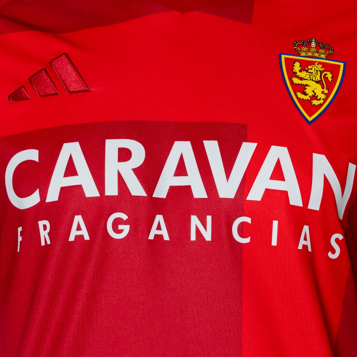 Real Zaragoza 24-25 Away Shirt sponsor