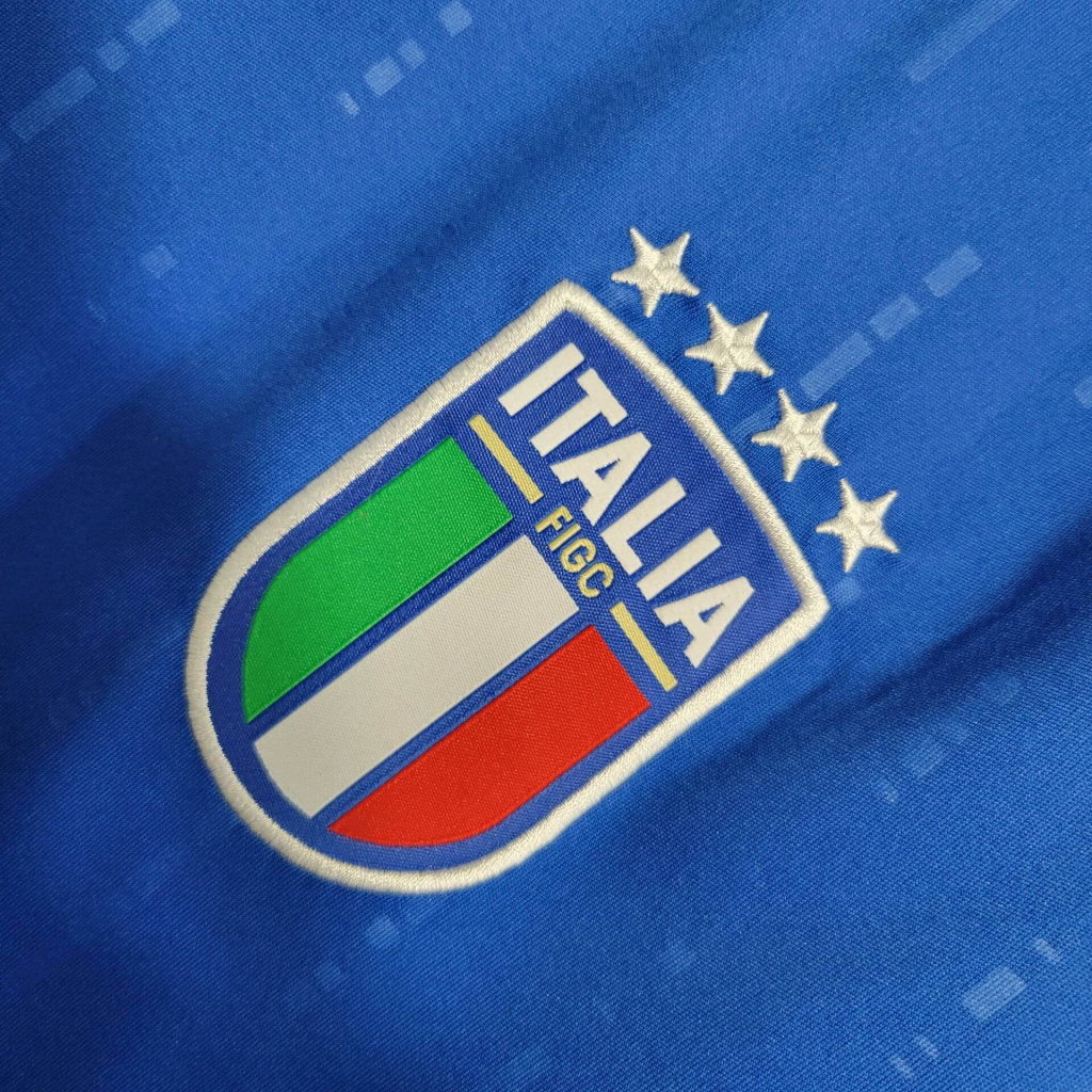 Italy 24-25 Home Shirt crest