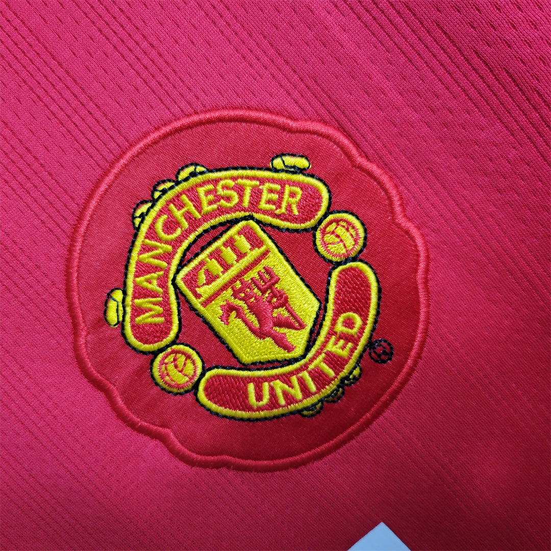 MNU 07-09 Home Shirt badge