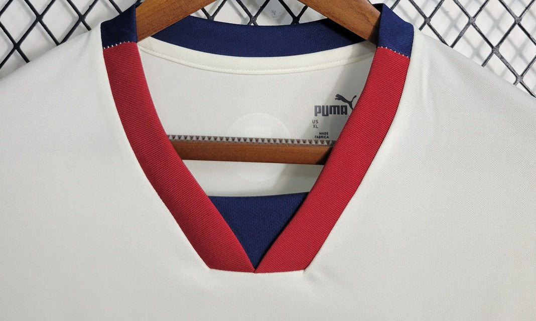 PSV Eindhoven 23-24 Away Shirt collar