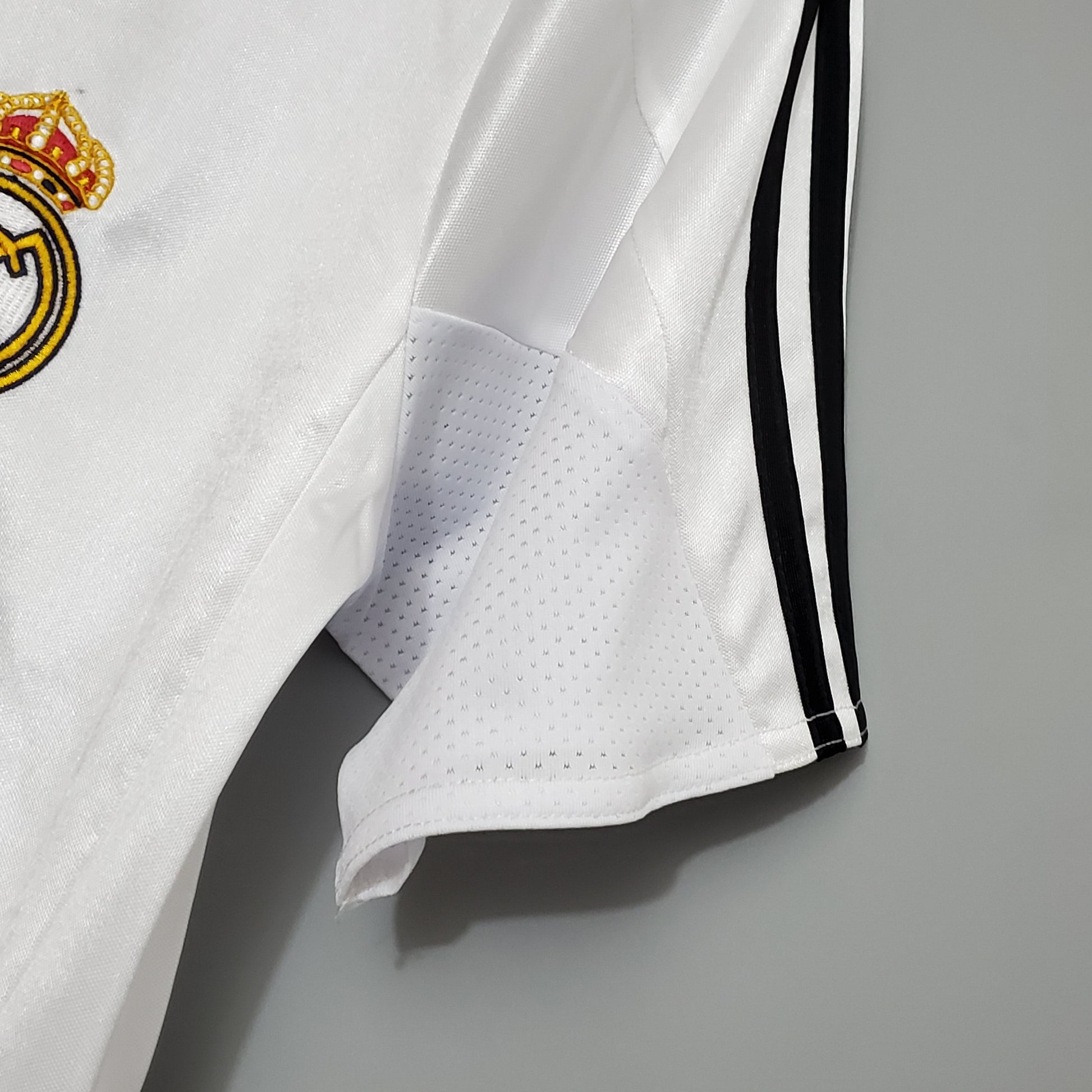 Real Madrid 04-05 Home Retro Shirt sleeve