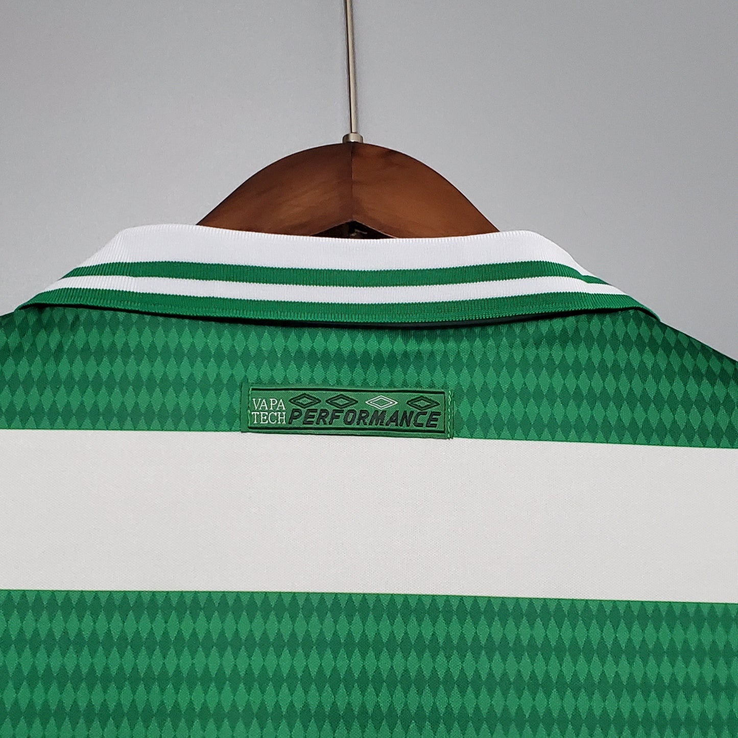 Celtic 97-99 Home Retro Shirt neck