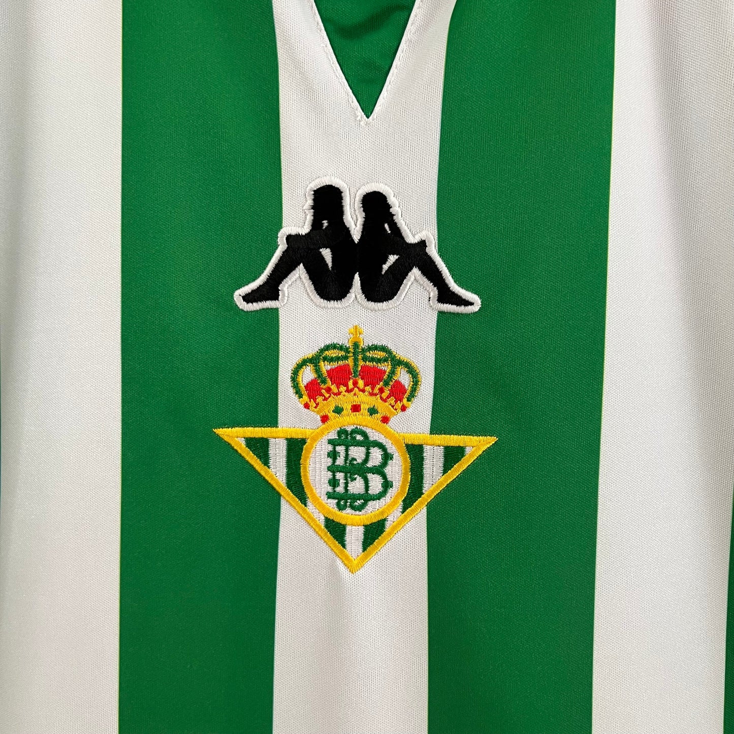 Real Betis 99-00 Home Retro Shirt badge