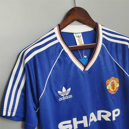 MNU 88-90 3rd Shirt side