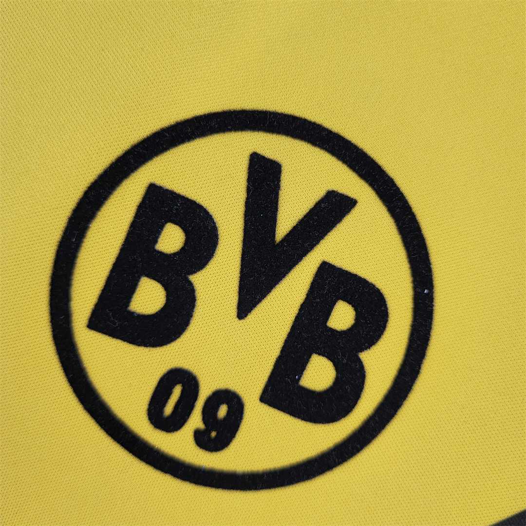 Borussia Dortmund DFB-Pokal Final Retro Shirt crest