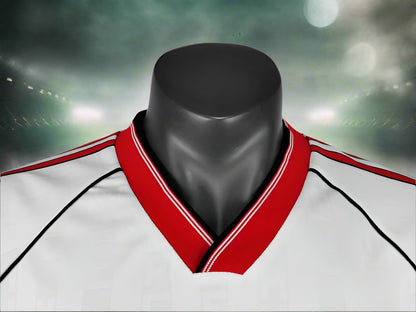 MNU 88-90 Away Retro Shirt collar