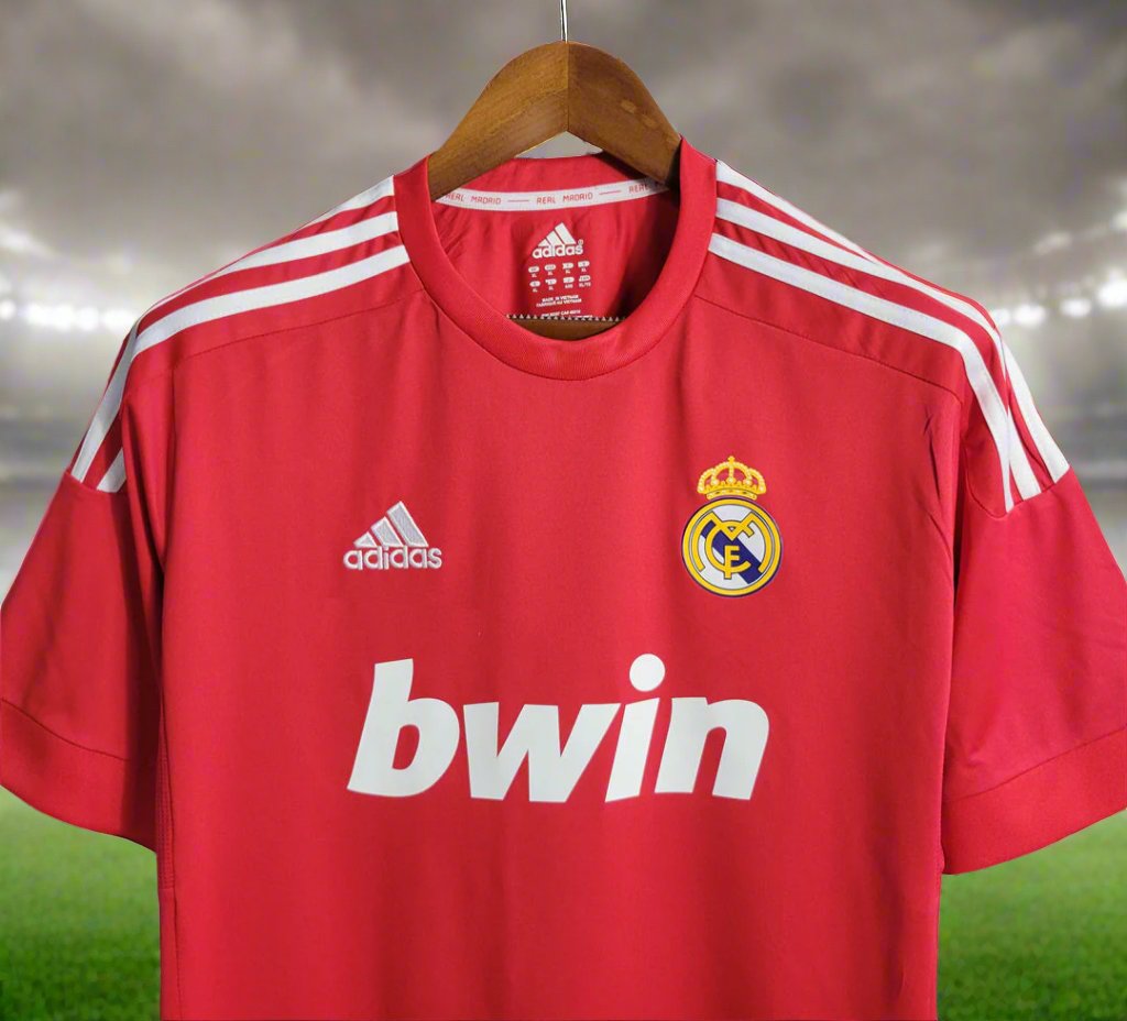 Real Madrid 11-12 3rd Retro Shirt sponsor