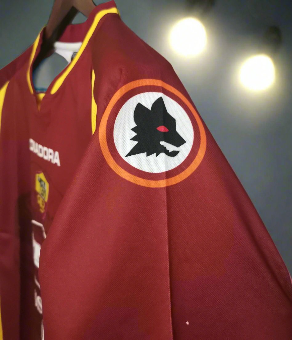 Roma 99-00 Home Retro Shirt crest