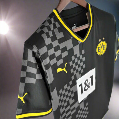 Borussia Dortmund 23-34 Away Shirt side