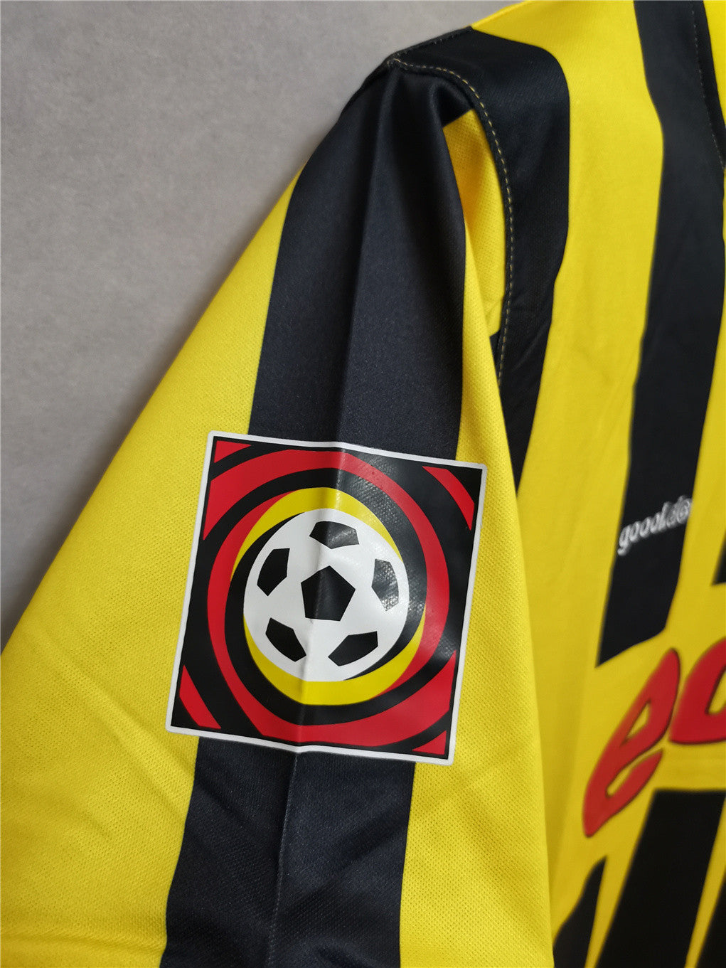 Borussia Dortmund 00-01 Home Retro Shirt patch