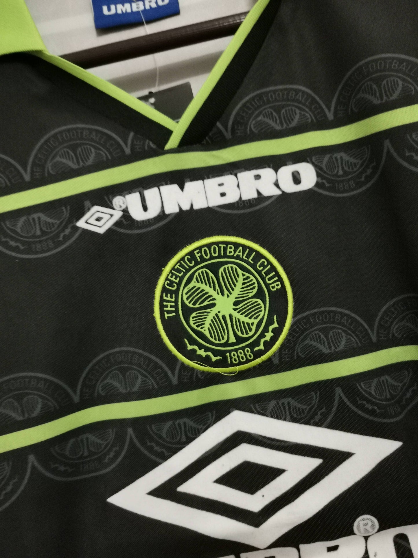 Celtic 98-00 Away Retro Shirt sponsor