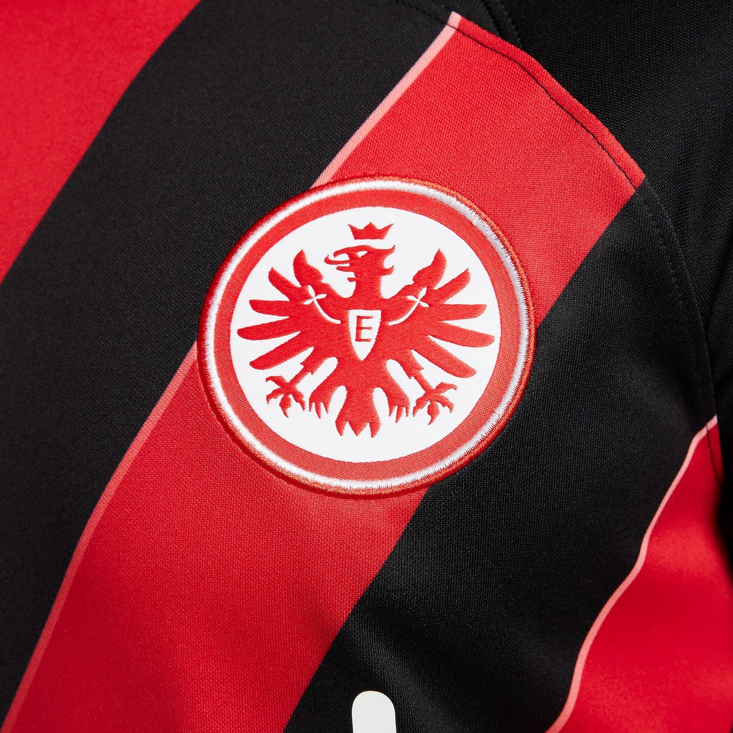 Eintracht Frankfurt 23-24 Home Shirt crest