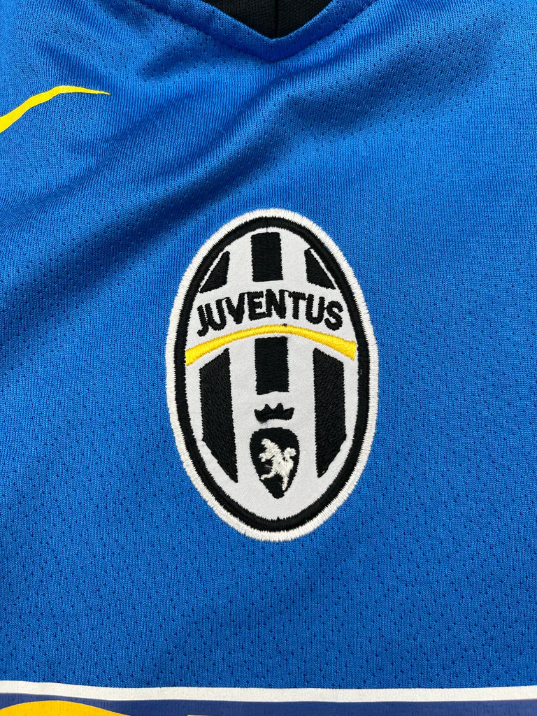 Juventus 04-05 Away Retro Shirt