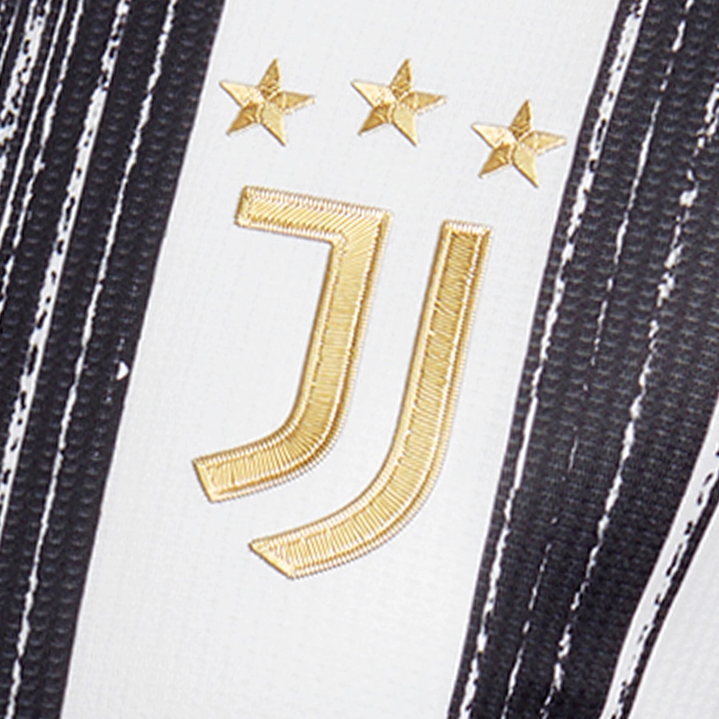 Juventus 20-21 Home Shirt crest