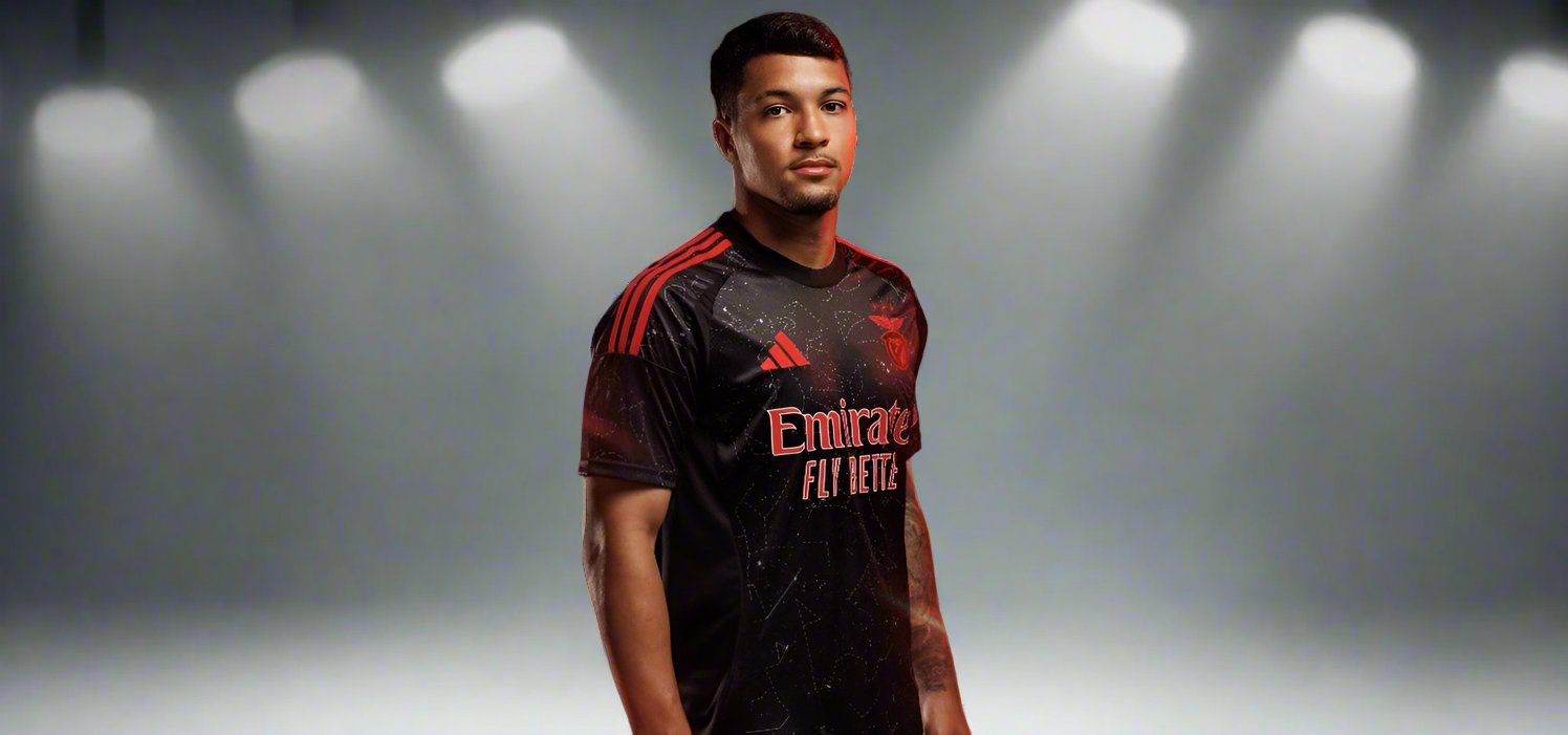 Benfica 24-25 Away Shirt model