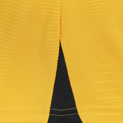 Wolverhampton Wanderers 24-25 Home Shirt trim