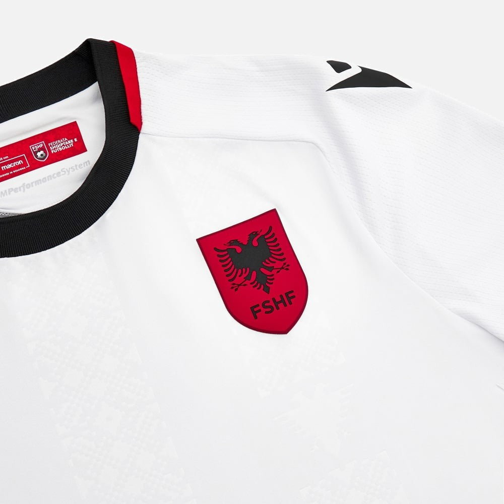 Albania 24-25 Away Shirt crest