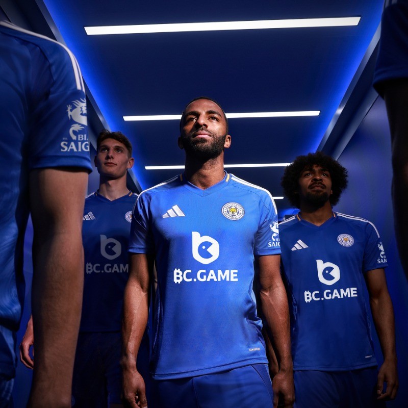 Leicester City 24-25 Home Shirt model