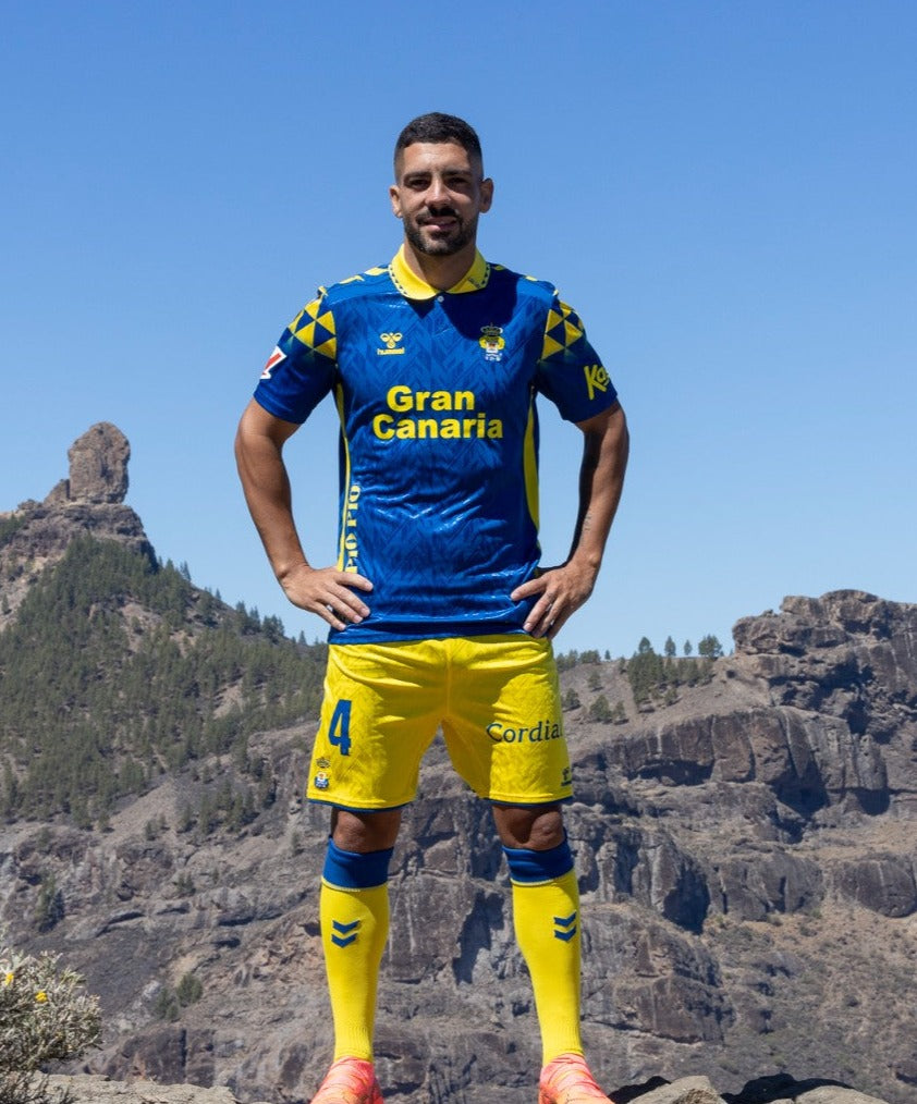 UD Las Palmas 24-25 Away Shirt model